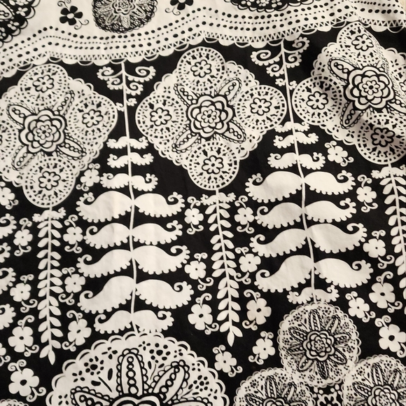 Black and white dress - Picture 2 of 6